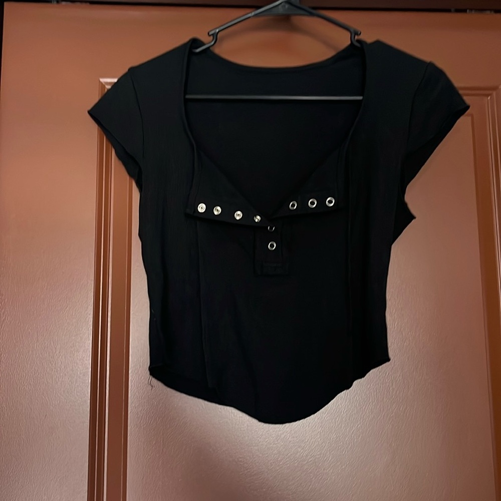 Short sleeve crop